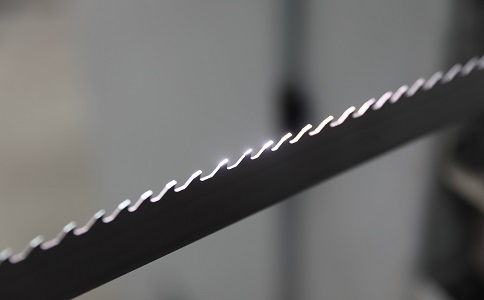 徐州双金属带锯条产生切削噪音的原因具体有哪些？